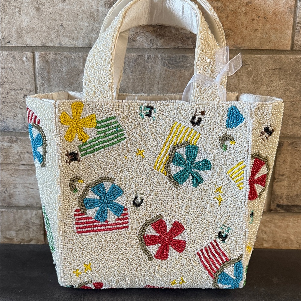 NWT VIRAL Beach Ball Summer Bag